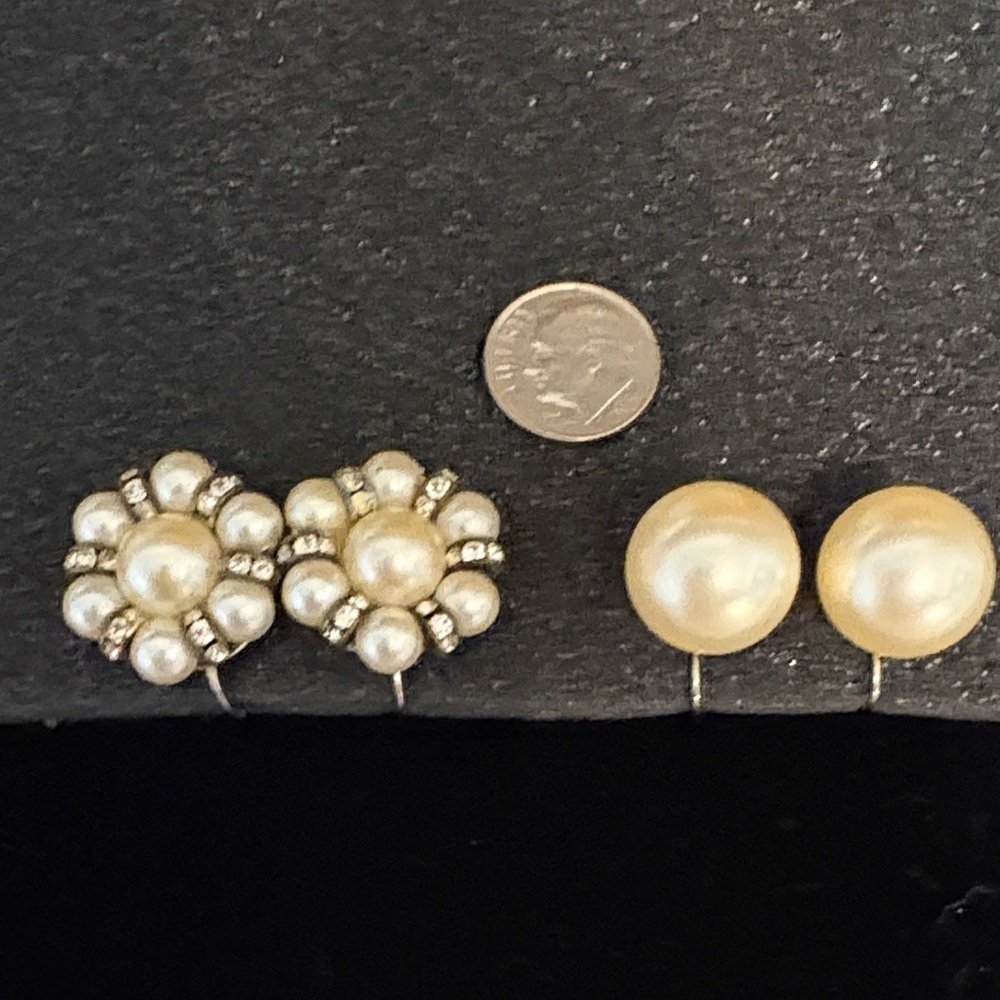 Vintage Pearl Screwback Signed Richelieu earrings - Picture 6 of 6